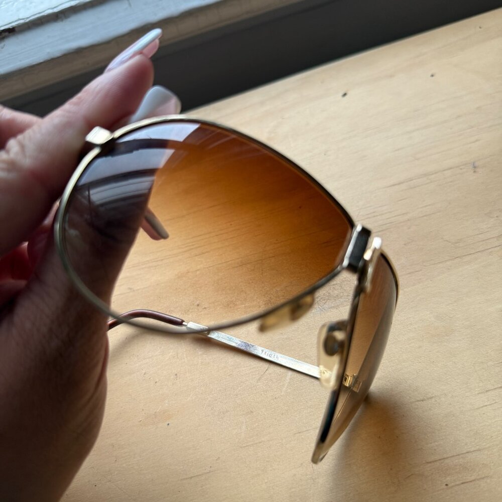 Vintage Ferarri Aviator Sunglasses W/ Case - Gold Frame & Brown Gradient Lens - Picture 3 of 4